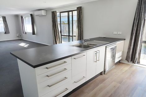 Photo of property in 2/270 Oxford Terrace, Avalon, Lower Hutt, 5011