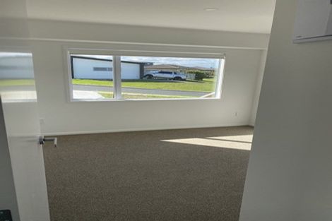 Photo of property in 1 Fantail Way, Mangawhai, 0505