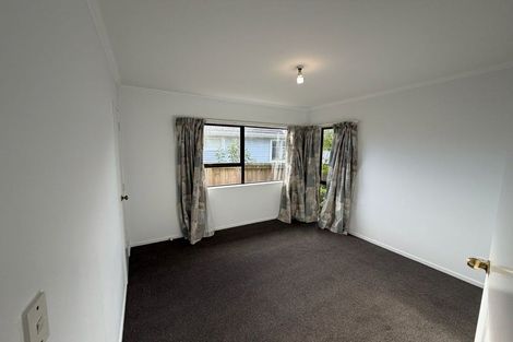Photo of property in 1 Merville Avenue, Te Atatu South, Auckland, 0610