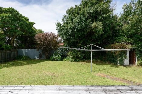 Photo of property in 5 Avon Street, Waterloo, Lower Hutt, 5011