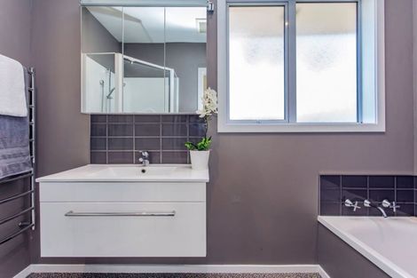 Photo of property in 5 Skye Place, Burnside, Christchurch, 8053