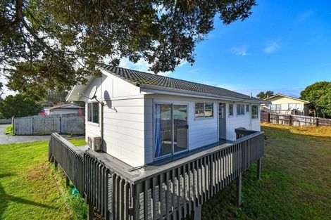 Photo of property in 2/15 Frobisher Way, Clendon Park, Auckland, 2103