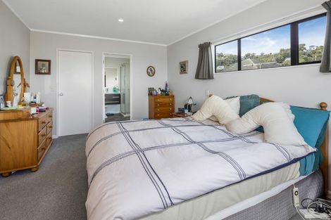 Photo of property in 5 Bay Lair Grove, Island Bay, Wellington, 6023