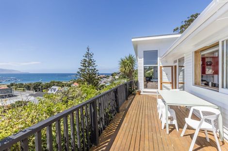 Photo of property in 156 Derwent Street, Island Bay, Wellington, 6023
