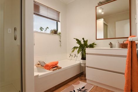 Photo of property in 17 Glenfield Road, Owhata, Rotorua, 3010