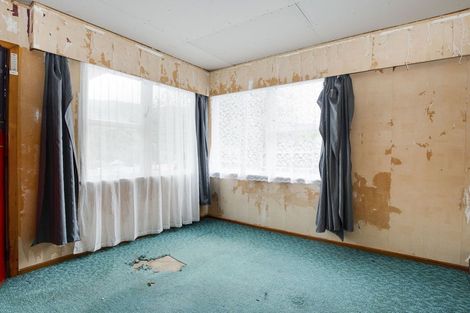 Photo of property in 15 Parenga Street, Wainuiomata, Lower Hutt, 5014