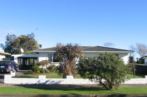 Photo of property in 13 Totara Street, Otaki, 5512