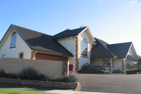 Photo of property in 32 Presidential Drive, Milson, Palmerston North, 4414