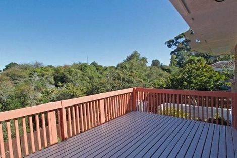 Photo of property in 2/9 Roseburn Place, Pakuranga, Auckland, 2010