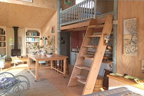 Photo of property in 76 Top Town Place, Coromandel, 3506