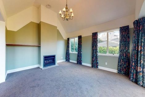 Photo of property in 24 Saunders Close, Whitby, Porirua, 5024