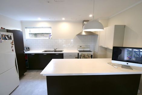 Photo of property in 31 Pemberton Avenue, Bayview, Auckland, 0629