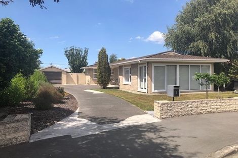 Photo of property in 10 Tulloch Place, Papanui, Christchurch, 8052