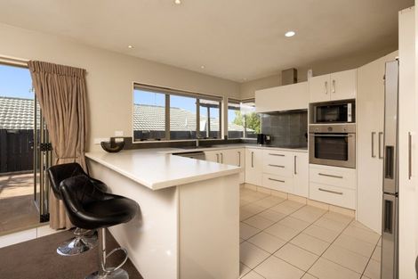 Photo of property in 8 Wouldbank Way, Welcome Bay, Tauranga, 3112