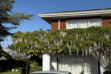 Photo of property in 2/56 Marriott Road, Pakuranga, Auckland, 2010