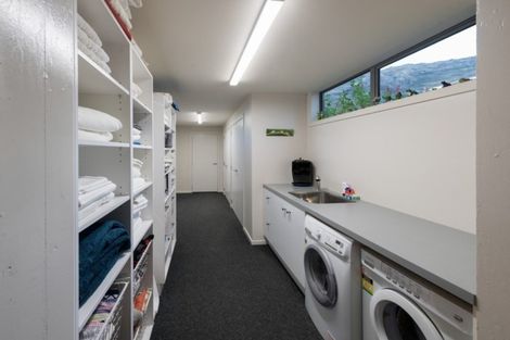 Photo of property in 5 Hollyhock Lane, Wanaka, 9305