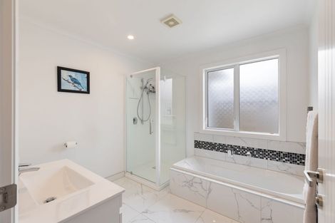 Photo of property in 20 Freedom Drive, Kelvin Grove, Palmerston North, 4414
