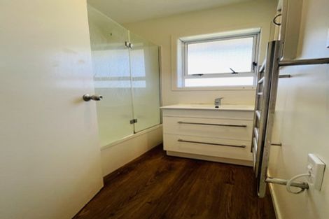 Photo of property in 10 Ellen Street, Manurewa East, Auckland, 2102