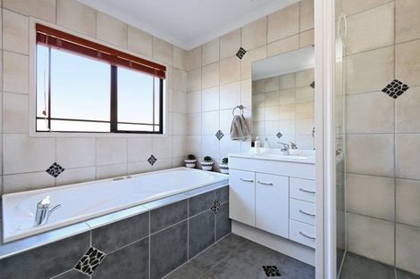 Photo of property in 58 Palmbrook Avenue, Havelock North, 4130