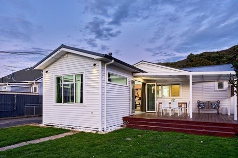 Photo of property in 14 Waitui Crescent, Waiwhetu, Lower Hutt, 5010