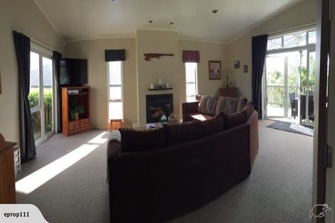 Photo of property in 92a Wharf Road, Clarks Beach, Pukekohe, 2679