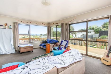 Photo of property in 235c Titirangi Road, Titirangi, Auckland, 0604