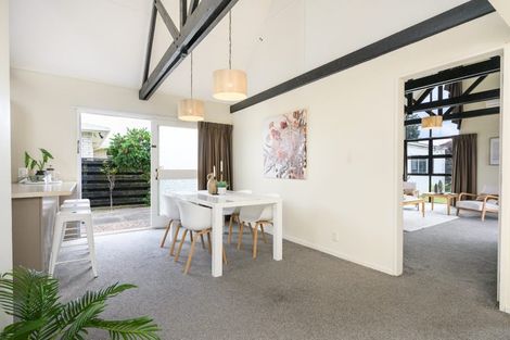 Photo of property in 9 Palliser Place, Milson, Palmerston North, 4414