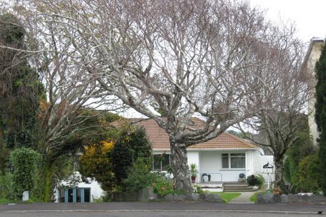Photo of property in 12 Strandon Place, Strandon, New Plymouth, 4312