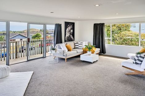 Photo of property in 11 De Castro Place, Titahi Bay, Porirua, 5022