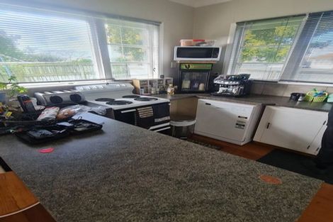 Photo of property in 1014 Heretaunga Street East, Parkvale, Hastings, 4122