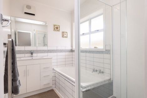 Photo of property in 27 Hammersley Avenue, Shirley, Christchurch, 8013