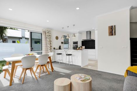 Photo of property in 55 Pendarves Street, New Plymouth, 4310