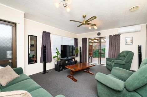 Photo of property in 2 Bevan Place, Cloverlea, Palmerston North, 4412