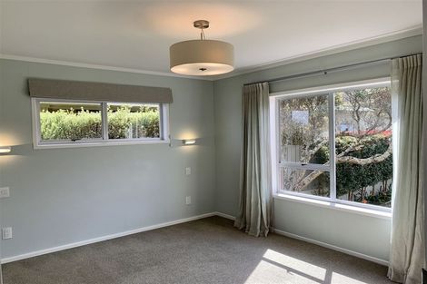 Photo of property in 1/1 Kaihu Street, Northcote, Auckland, 0627