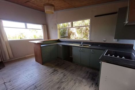 Photo of property in 45 Takahe Road, Titirangi, Auckland, 0604