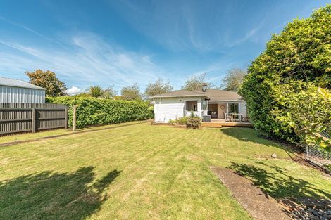 Photo of property in 2 Godwin Crescent, College Estate, Whanganui, 4500