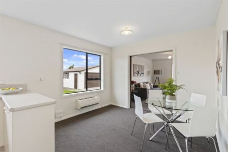 Photo of property in 12 Daniels Road, Redwood, Christchurch, 8051