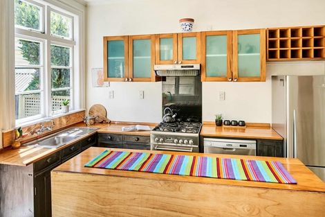 Photo of property in 6 Porritt Avenue, Mount Victoria, Wellington, 6011