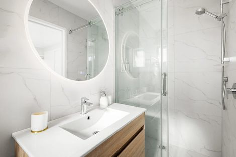 Photo of property in 19 Aberdeen Road, Castor Bay, Auckland, 0620