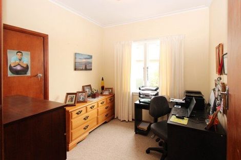 Photo of property in 1400 Woodstock Avenue, Mayfair, Hastings, 4122