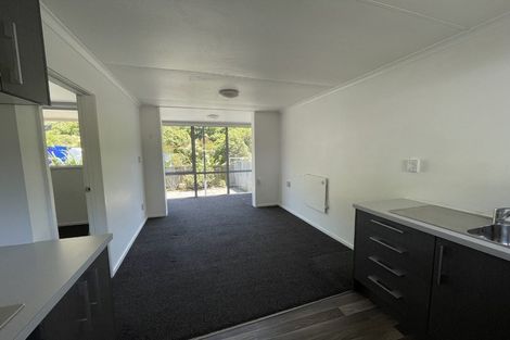 Photo of property in 3/1 Angle Street, Picton, 7220
