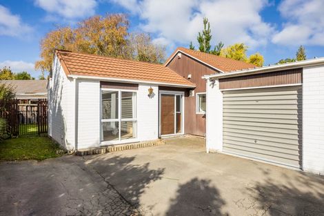 Photo of property in 2/34 Greers Road, Burnside, Christchurch, 8041