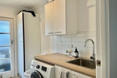 Photo of property in 29 Sylvan Crescent, Te Atatu South, Auckland, 0610