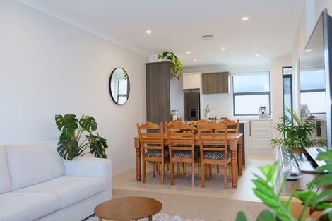 Photo of property in 16 Whimbrel Road, Flat Bush, Auckland, 2019