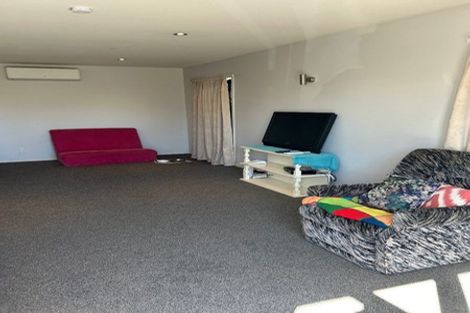 Photo of property in 148 Grimseys Road, Redwood, Christchurch, 8051