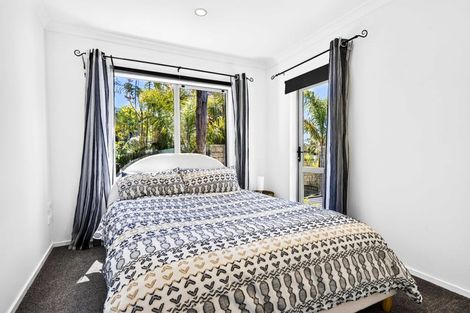 Photo of property in 21 Kotanui Avenue, Army Bay, Whangaparaoa, 0930