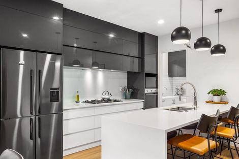 Photo of property in 29 Lumbarda Drive, Kumeu, 0810