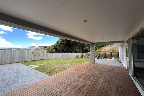 Photo of property in 18 Banks Boulevard, Whitby, Porirua, 5024