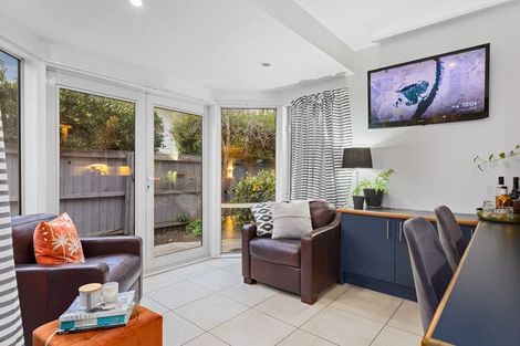 Photo of property in 2 Lewisham Park, St Albans, Christchurch, 8052