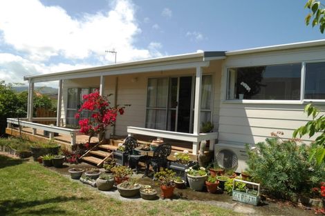 Photo of property in 38 Rosewood Place, Paraparaumu, 5032